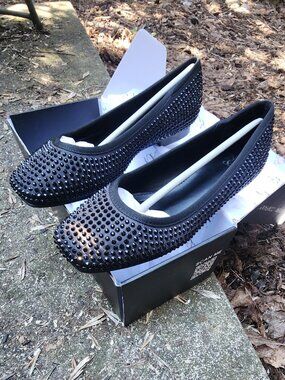 *NIB* Women's NY& Co Black slip ons W 8